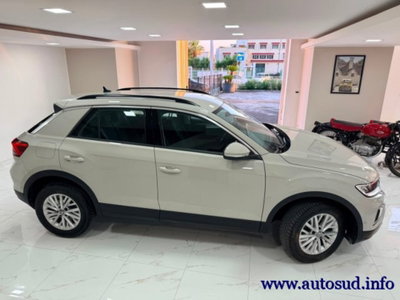 Volkswagen T-Roc 2.0 tdi Life 115cv (7)