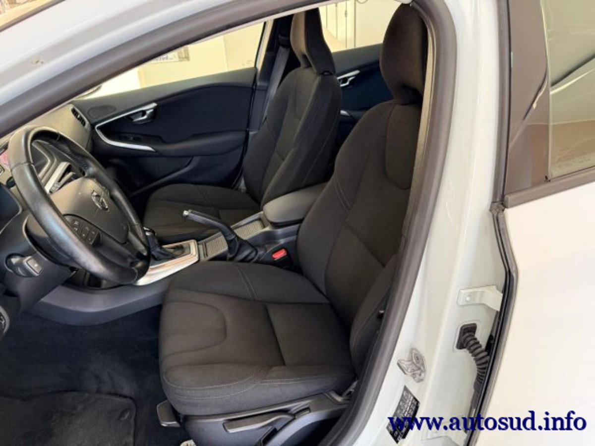 Volvo V40 Cross Country D2 Geartronic (10)