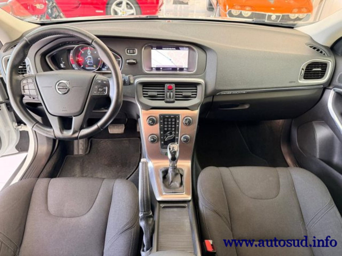 Volvo V40 Cross Country D2 Geartronic (15)
