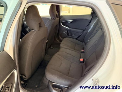 Volvo V40 Cross Country D2 Geartronic (16)