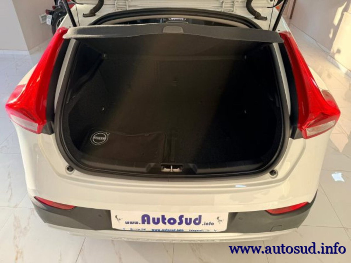 Volvo V40 Cross Country D2 Geartronic (17)