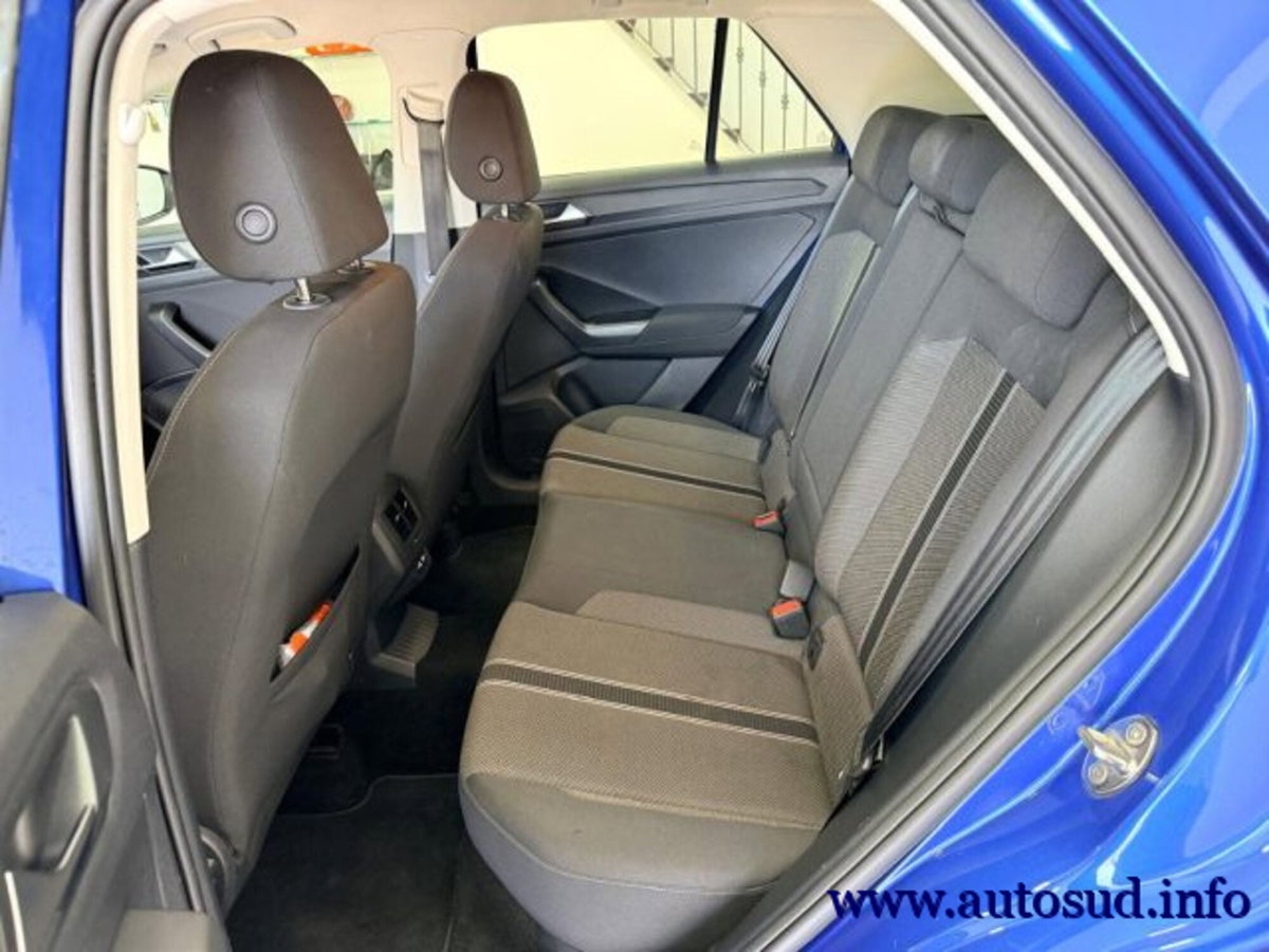 Volkswagen T-Roc 2.0 tdi Life 115cv (16)