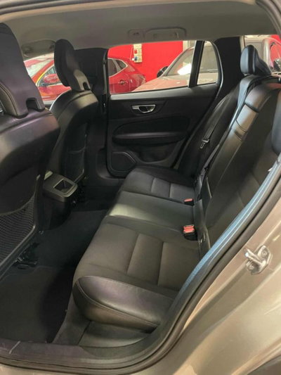 Volvo V60 Cross Country D4 AWD Geartronic Pro (8)