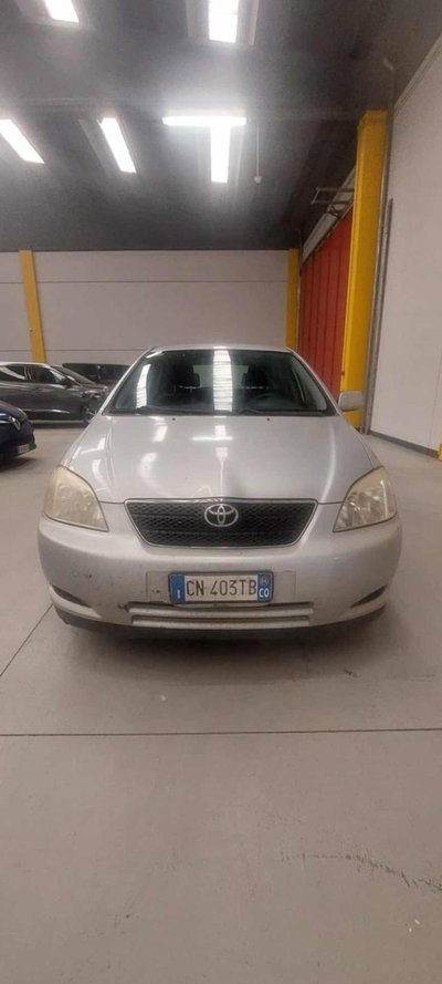 Toyota Corolla 1.6 16V 5 porte (2)