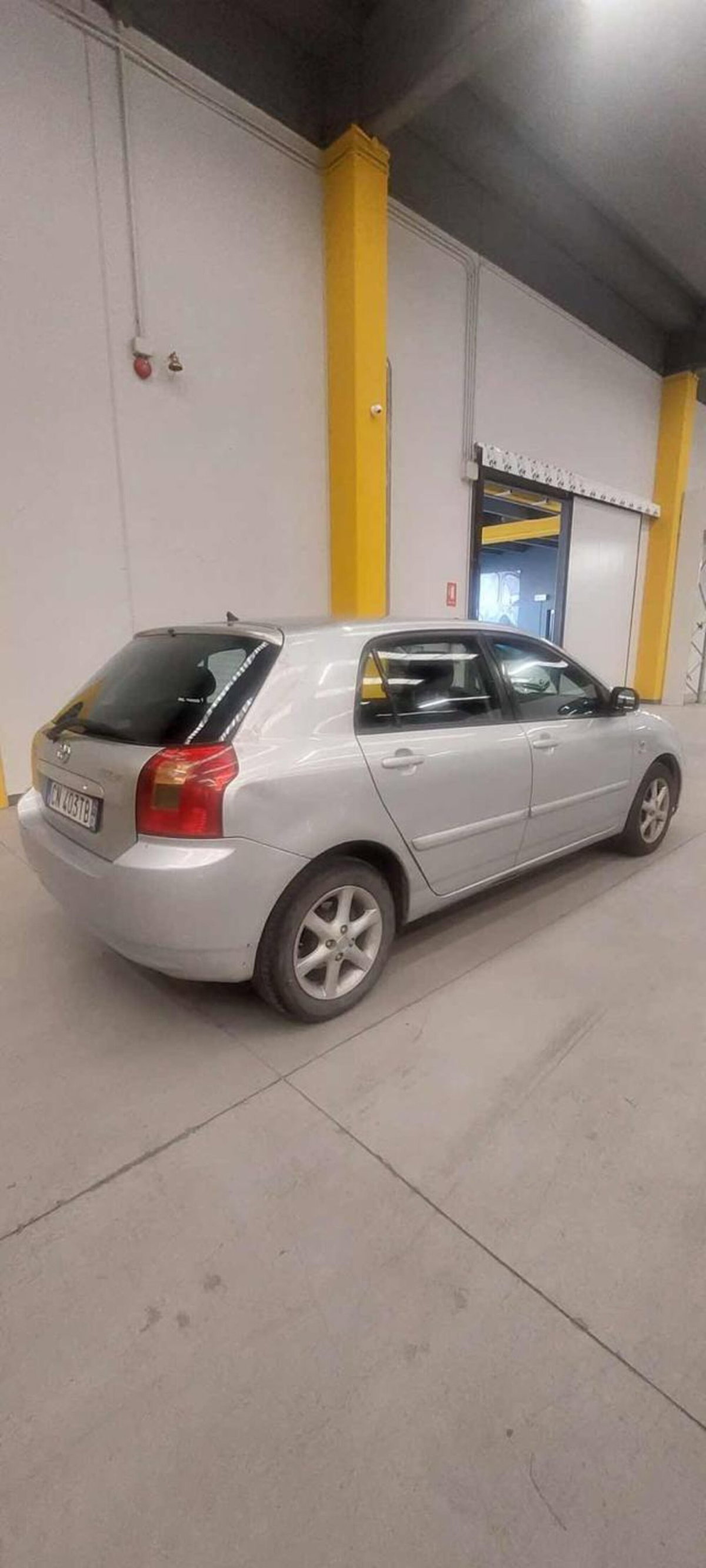 Toyota Corolla 1.6 16V 5 porte (3)