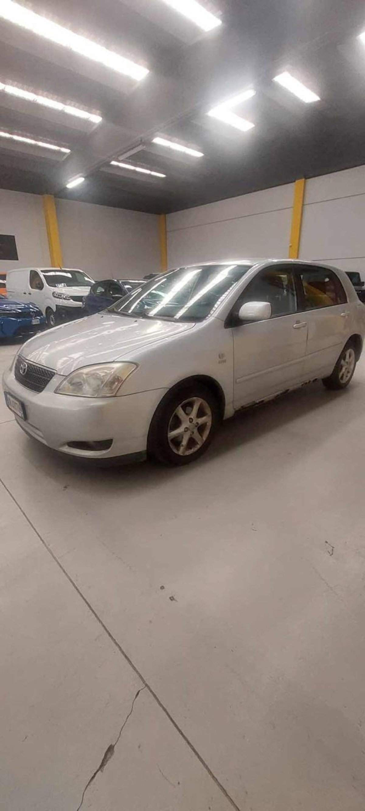 Toyota Corolla 1.6 16V 5 porte (4)