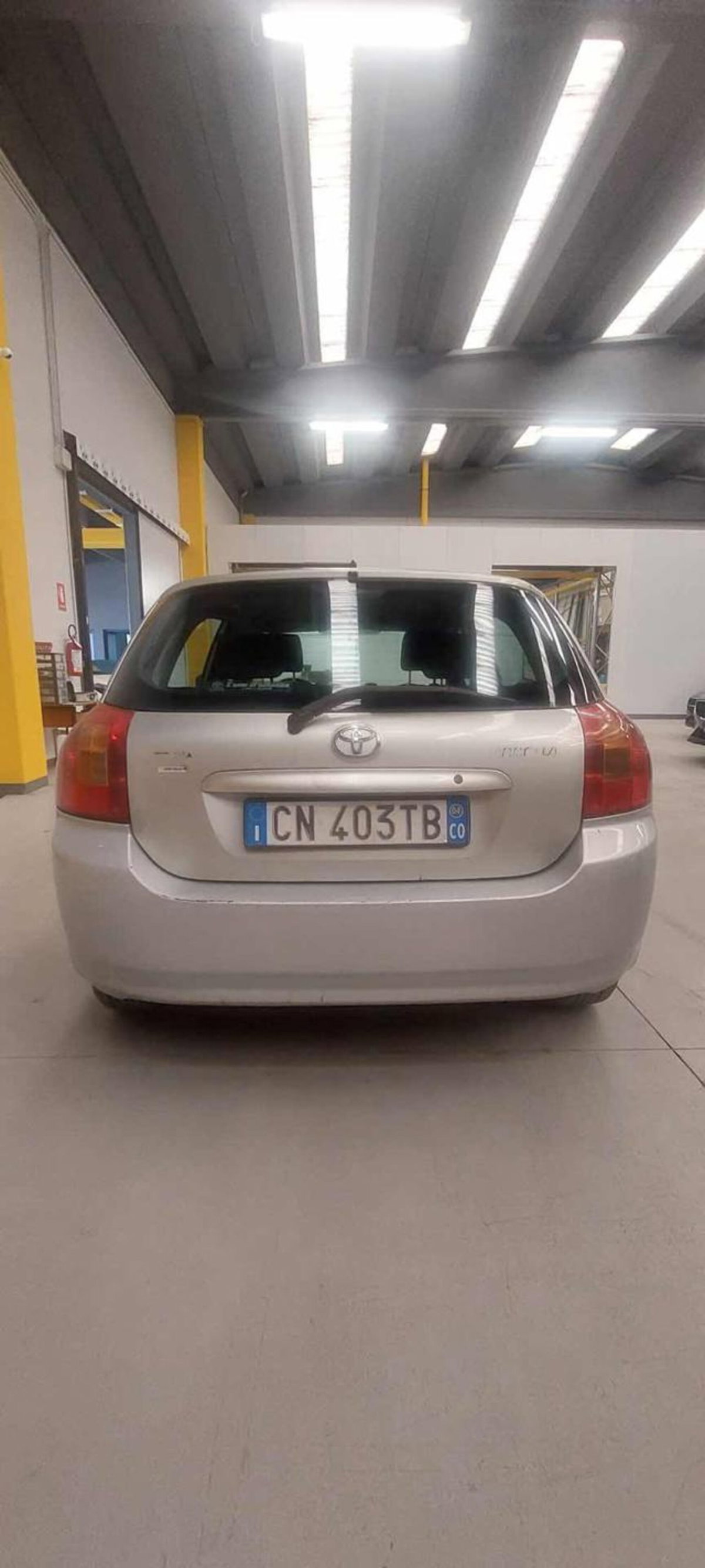 Toyota Corolla 1.6 16V 5 porte (5)