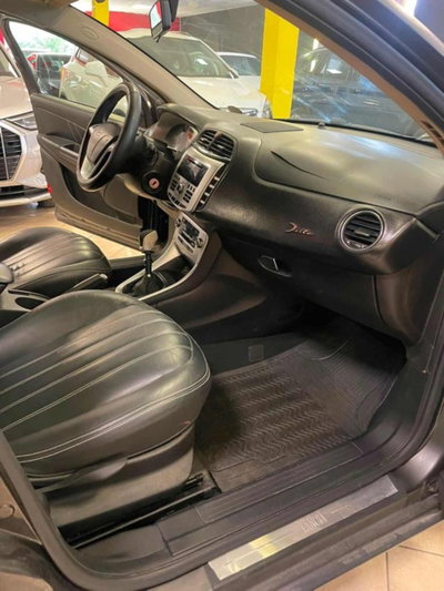 Lancia Delta 2.0 MJT DPF Executive (11)