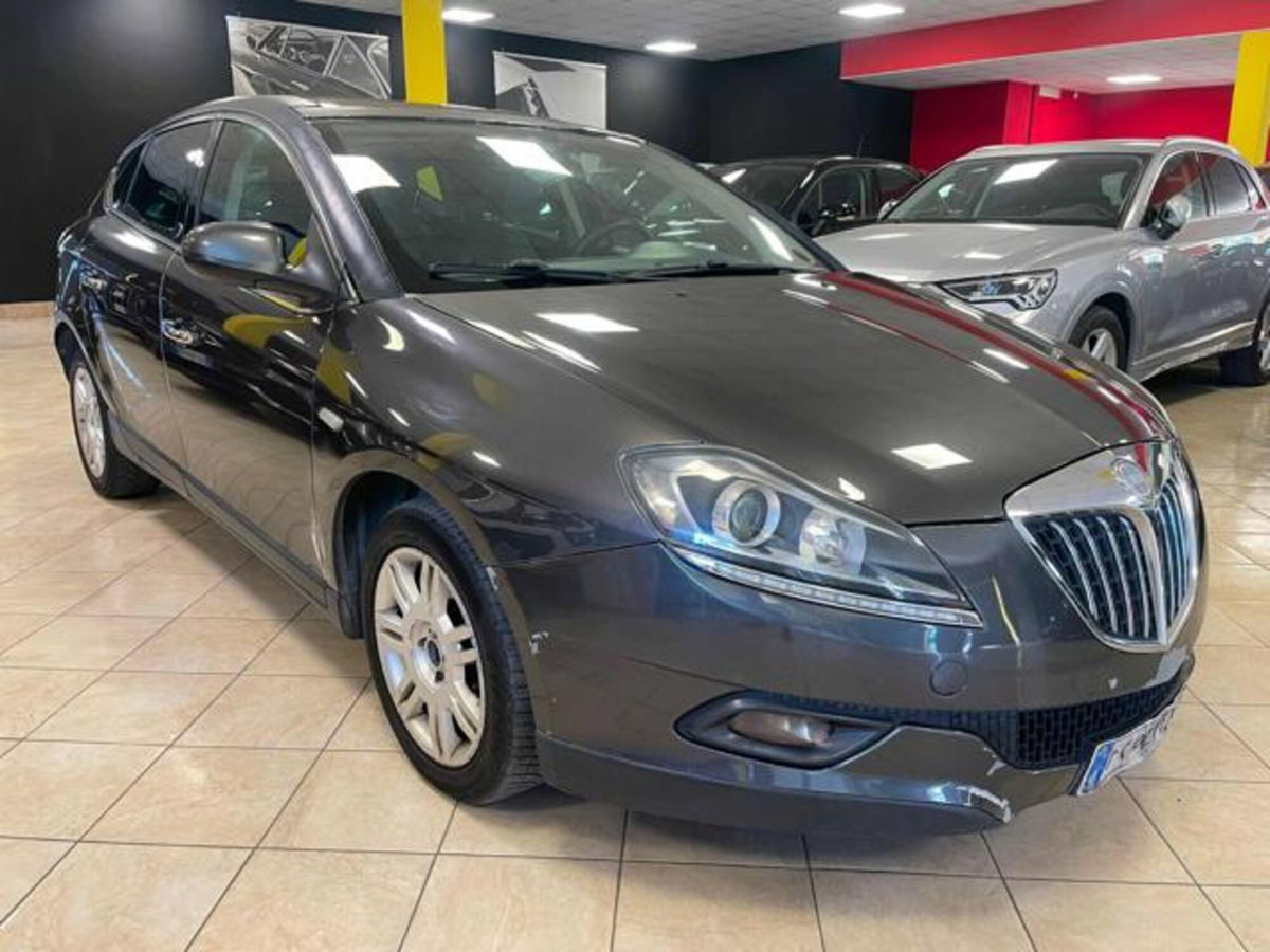 Lancia Delta 2.0 MJT DPF Executive (2)