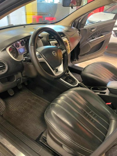 Lancia Delta 2.0 MJT DPF Executive (6)