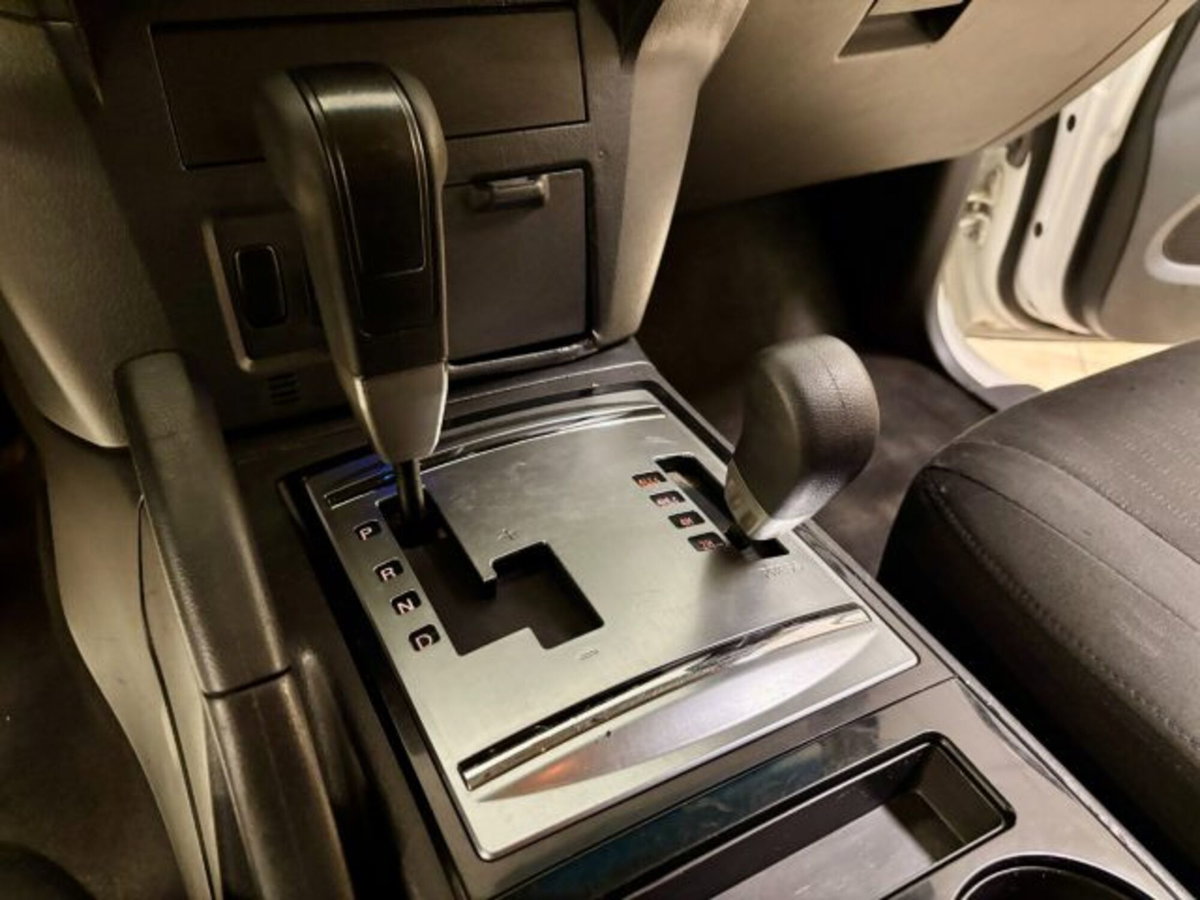 Mitsubishi Pajero 3.2 DI-D 16V aut. 5p. Tender DPF (13)