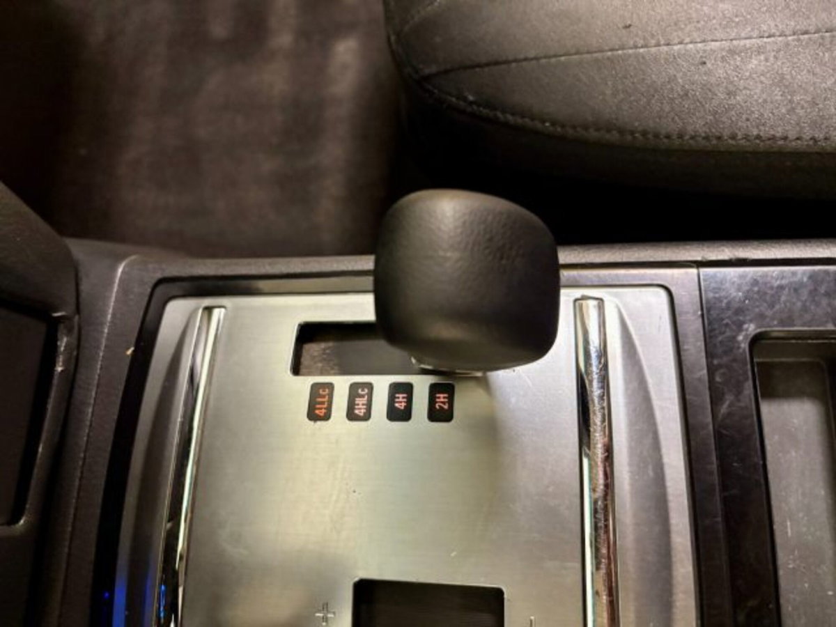 Mitsubishi Pajero 3.2 DI-D 16V aut. 5p. Tender DPF (15)