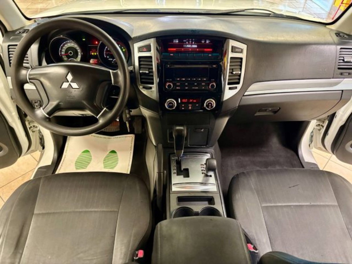 Mitsubishi Pajero 3.2 DI-D 16V aut. 5p. Tender DPF (9)