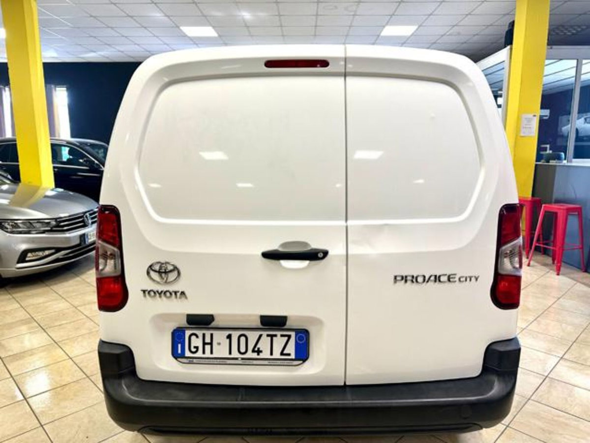 Toyota Proace City City 1.5D 100 CV S&S PC 4p. Ground (5)