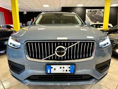 Volvo XC90 D5 AWD Geartronic 7 posti Kinetic (2)