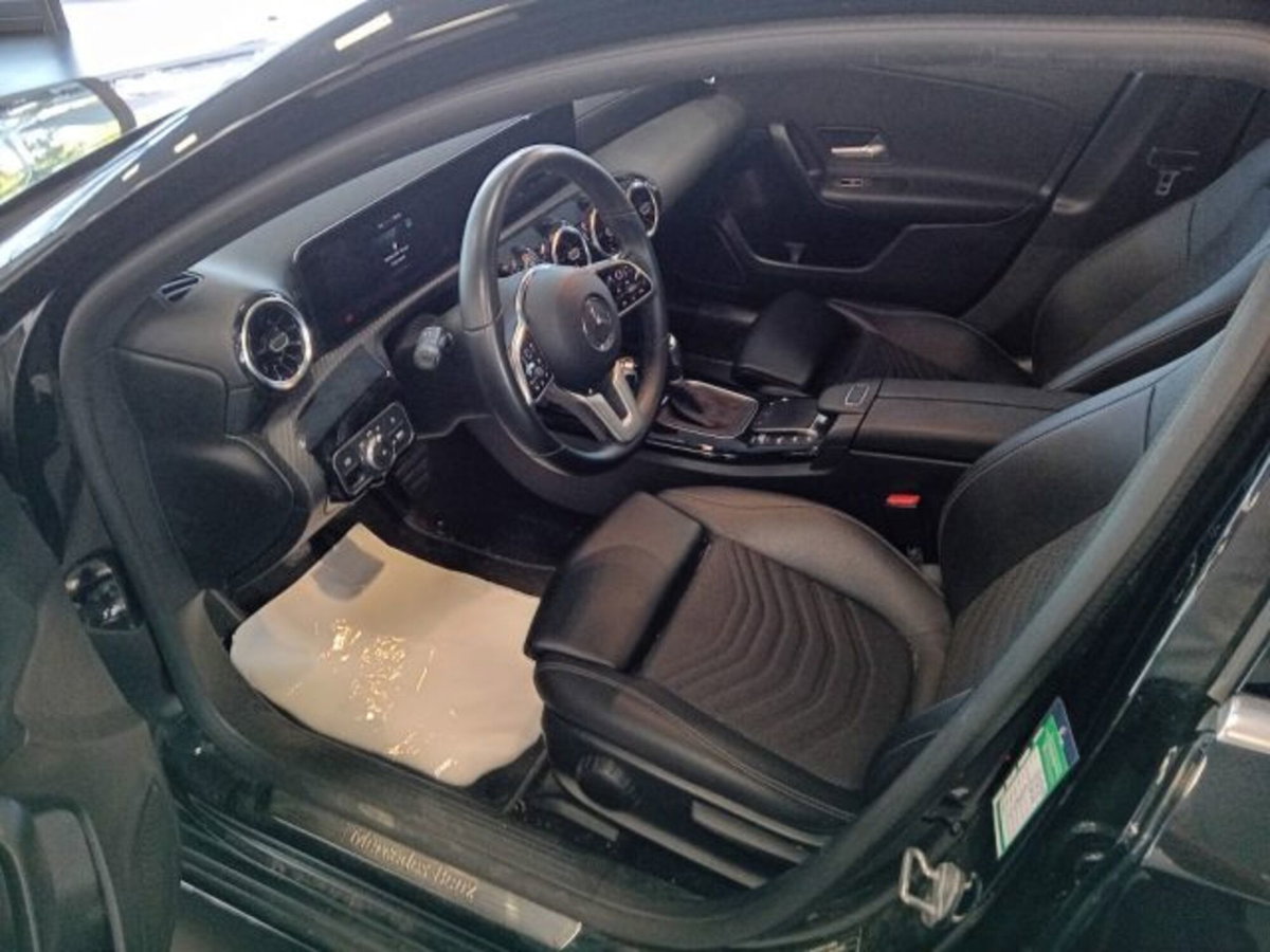 Mercedes-Benz Classe A Sedan 180 4p. Sport (11)