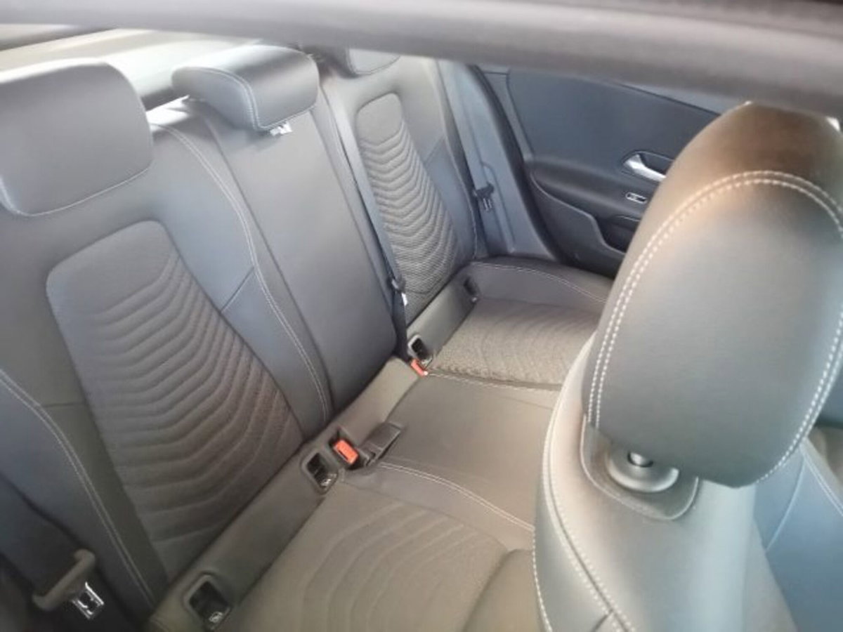 Mercedes-Benz Classe A Sedan 180 4p. Sport (13)
