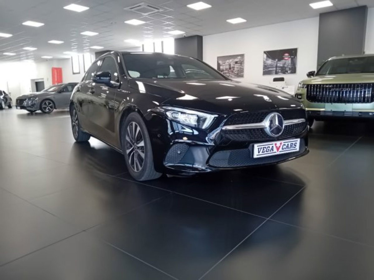 Mercedes-Benz Classe A Sedan 180 4p. Sport (3)