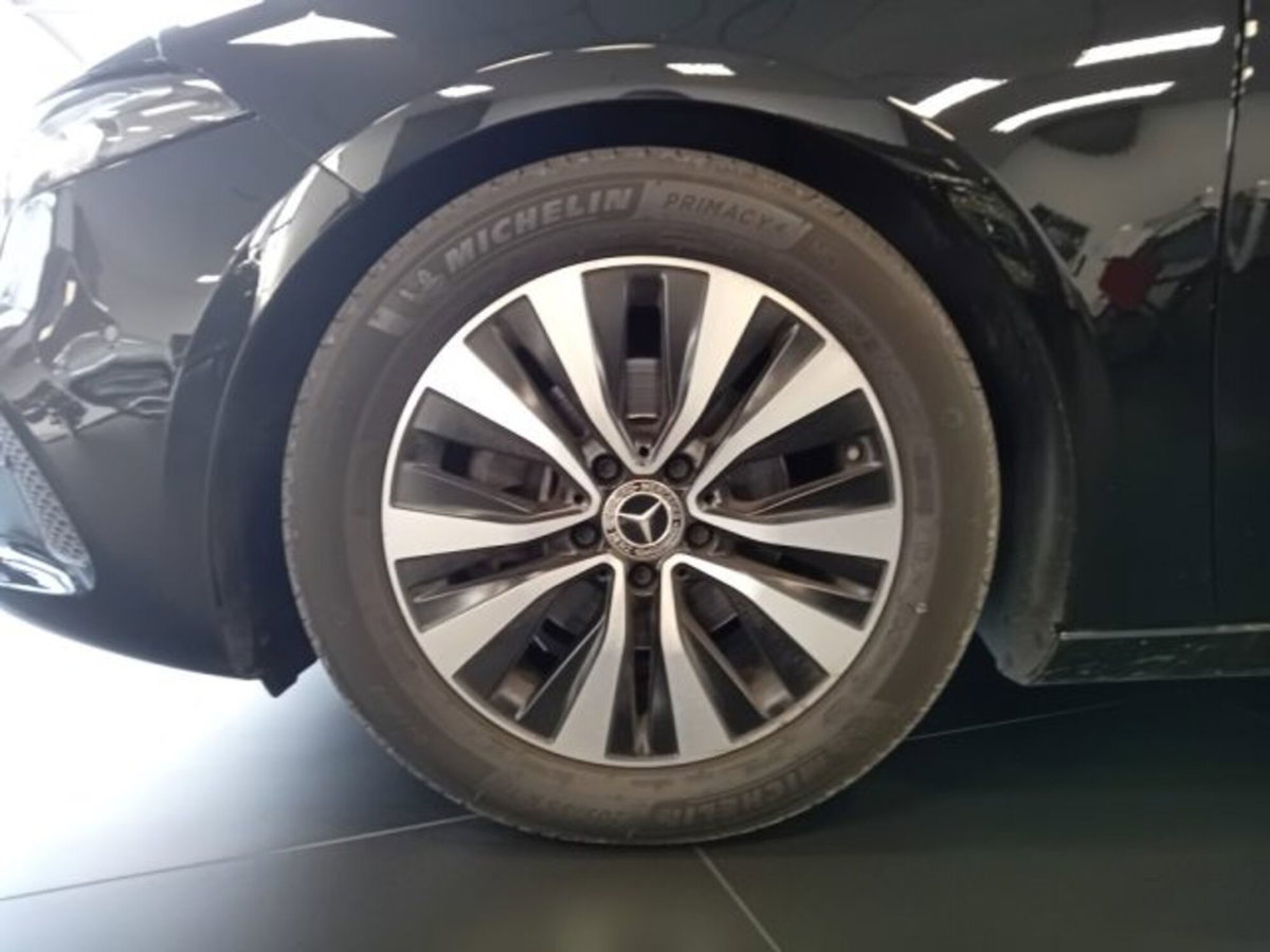 Mercedes-Benz Classe A Sedan 180 4p. Sport (5)