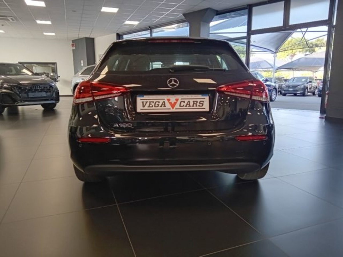 Mercedes-Benz Classe A Sedan 180 4p. Sport (7)