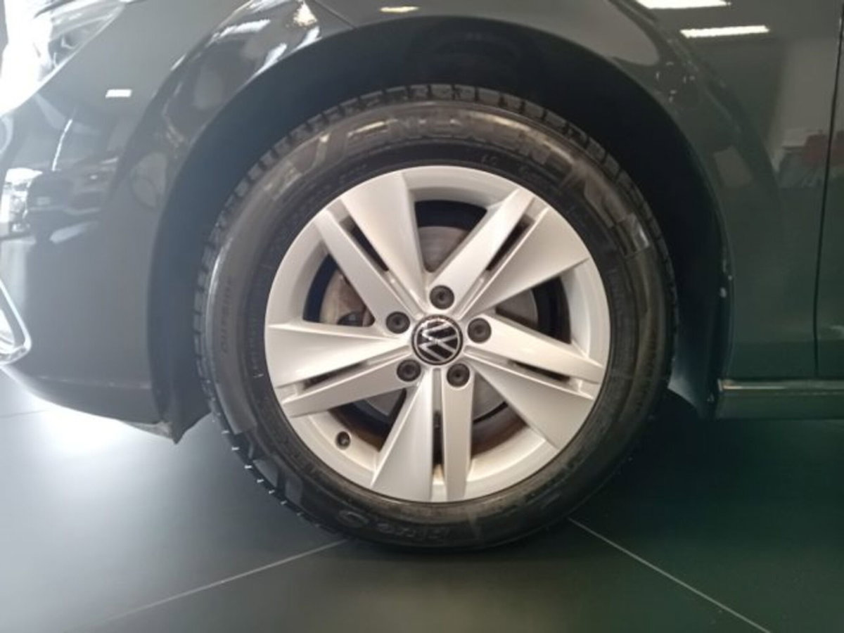Volkswagen Golf Variant 1.0 eTSI EVO DSG Life (5)