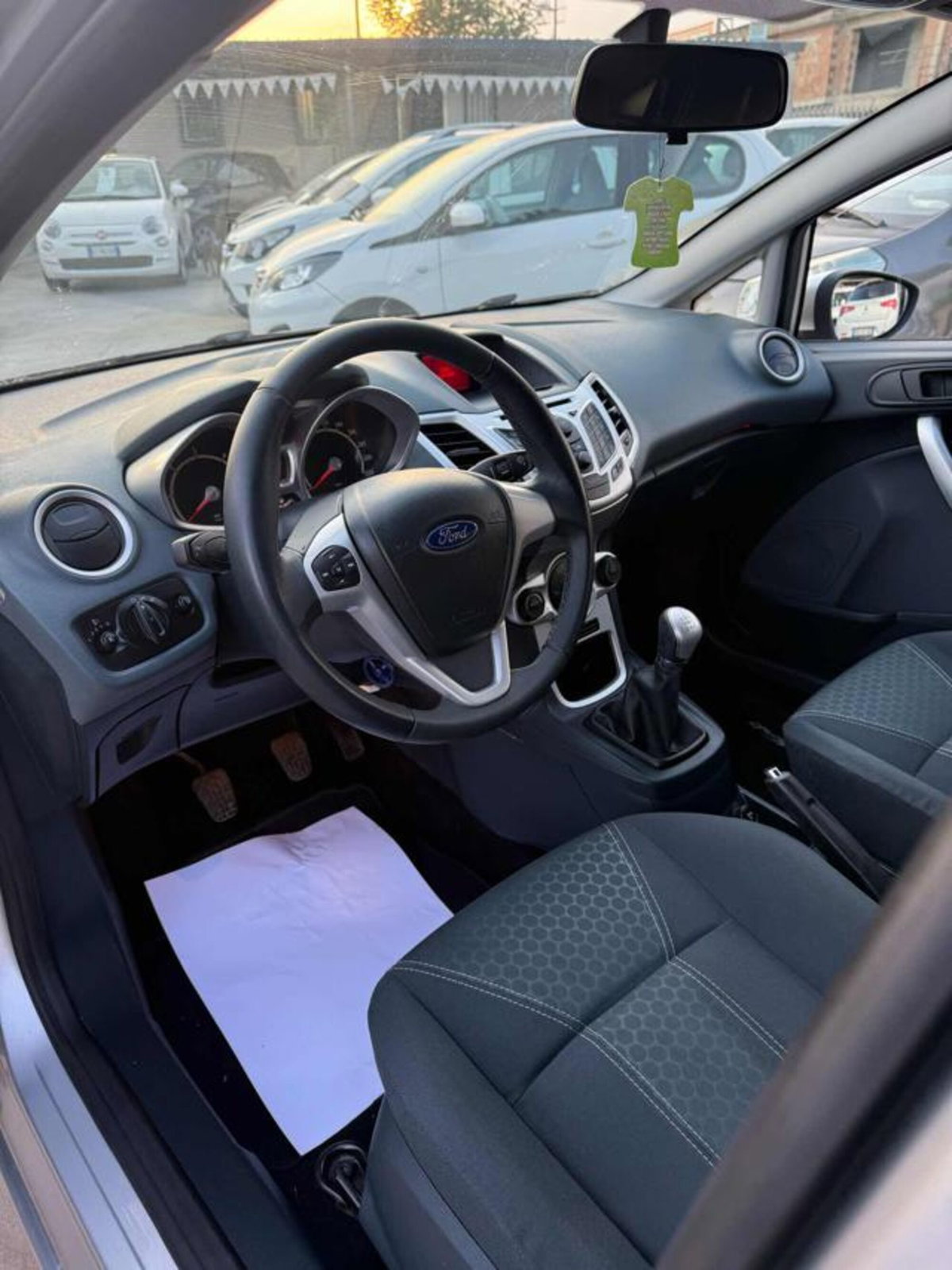 Ford Fiesta 1.4 TDCi 68CV 5 porte Titanium (11)