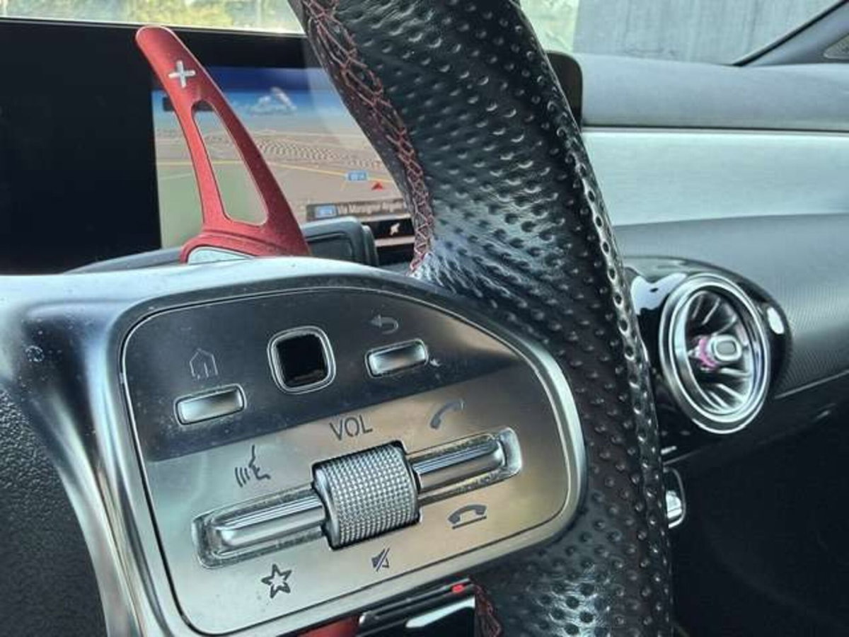 Mercedes-Benz Classe A 200 d AMG Line Premium Plus auto (13)