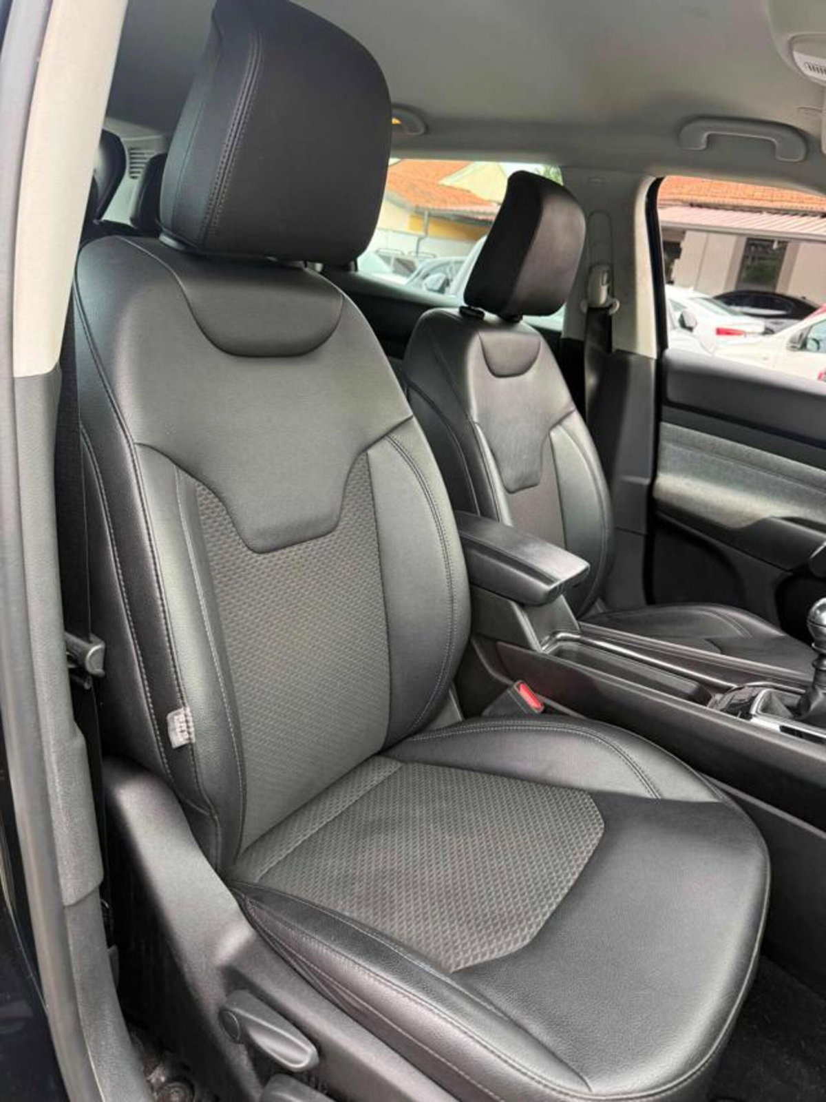 Jeep Compass 1.6 Multijet II 2WD S (9)