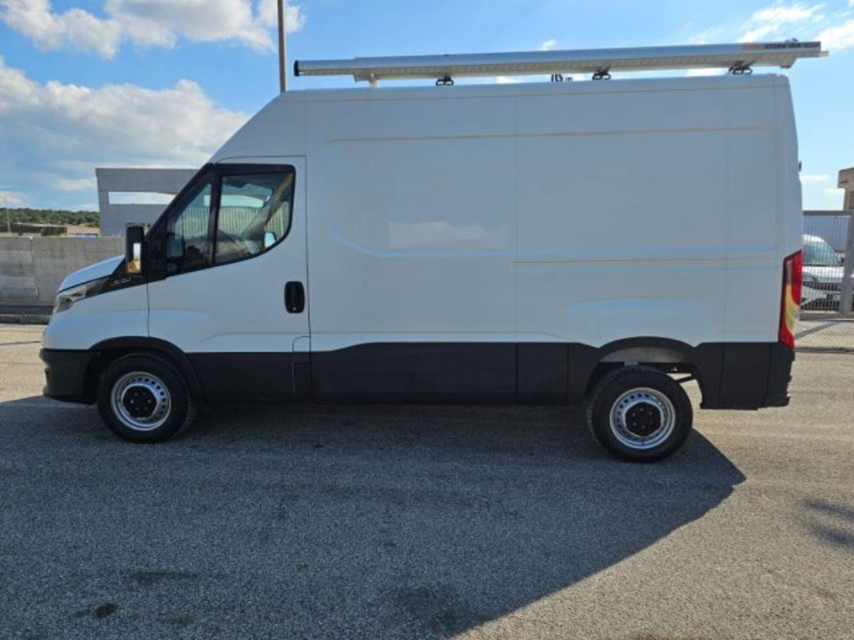 Iveco Daily Furgone 35S12V 2.3 HPT PM-TM Furgone (10)