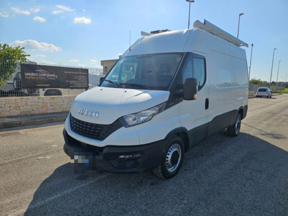 Iveco Daily Furgone 35S12V 2.3 HPT PM-TM Furgone (2)
