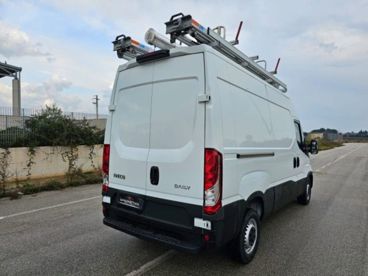 Iveco Daily Furgone 35S12V 2.3 HPT PM-TM Furgone (5)