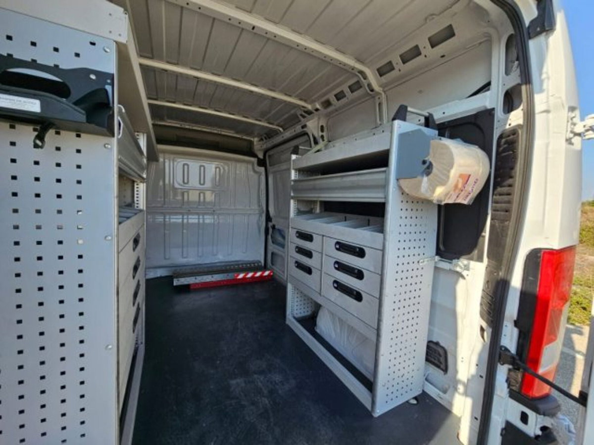 Iveco Daily Furgone 35S12V 2.3 HPT PM-TM Furgone (9)
