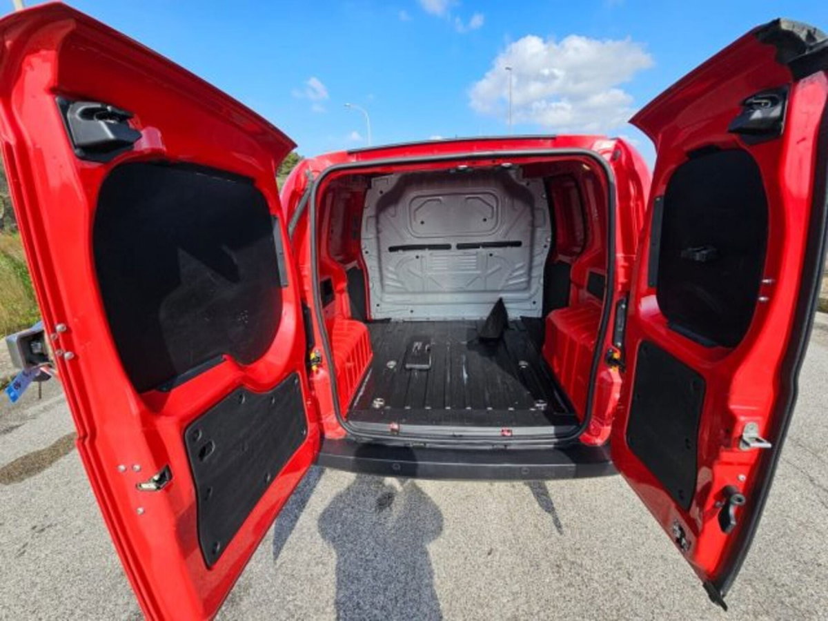 Fiat Fiorino 1.3 MJT 75CV Furgone Adventure E5+ (8)
