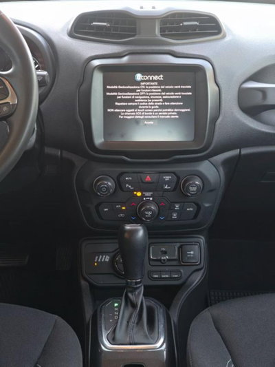 Jeep Renegade 1.3 T4 190CV PHEV 4xe AT6 Limited (10)