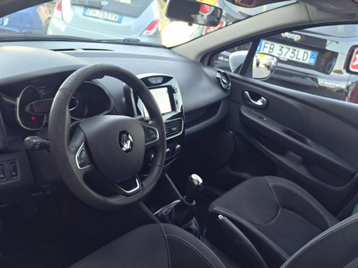 Renault Clio dCi 8V 75 CV Start&Stop 5 porte Energy Intens (8)