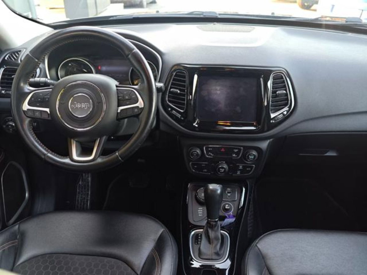 Jeep Compass 2.0 Multijet II aut. 4WD Limited (11)
