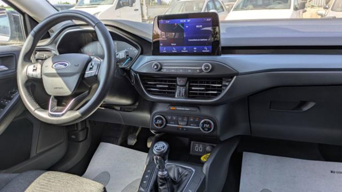 Ford Focus 1.0 EcoBoost Hybrid 125 CV Powershift 5p. Active Style (7)