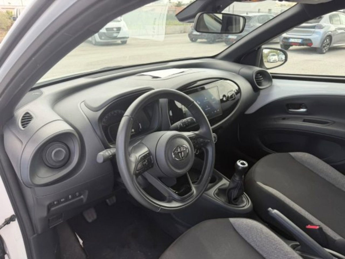 Toyota Aygo X 1.0 VVT-i 72 CV 5p. Undercover S-CVT (11)