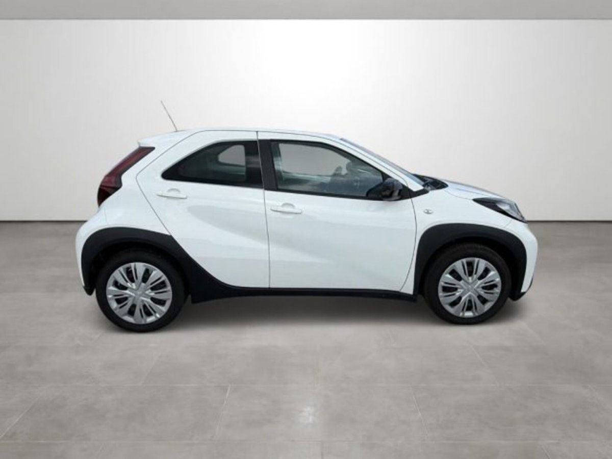 Toyota Aygo X 1.0 VVT-i 72 CV 5p. Undercover S-CVT (7)