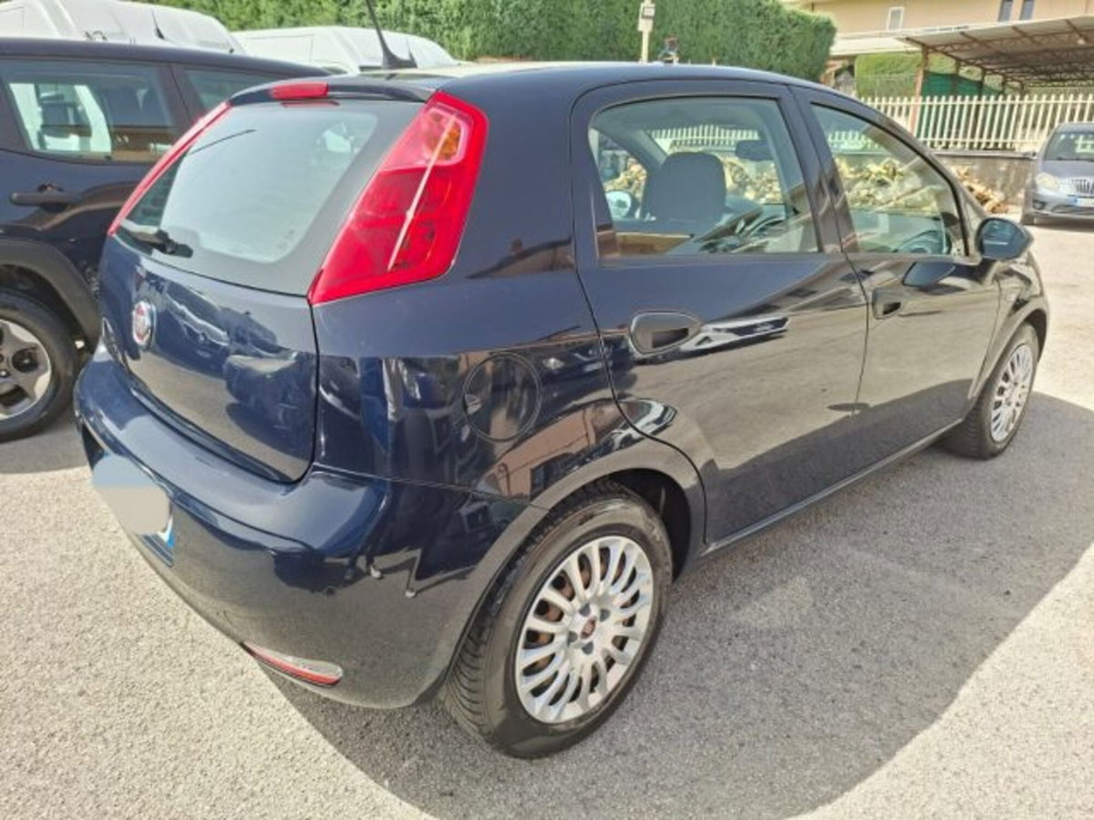 Fiat Punto 1.3 MJT II S&S 95 CV 5 porte Street (9)