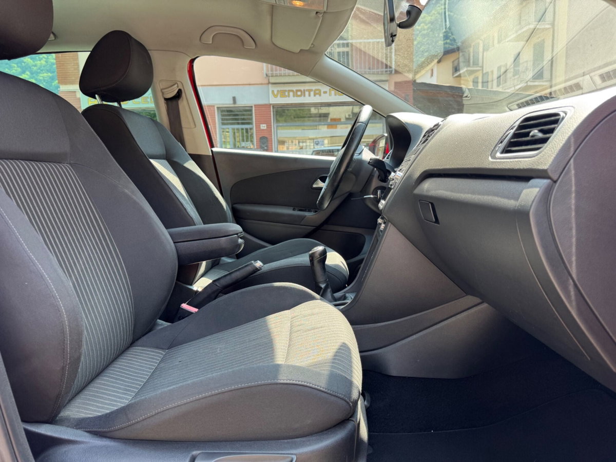 Volkswagen Polo 1.4 5 porte Highline (14)