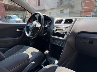 Volkswagen Polo 1.4 5 porte Highline (18)