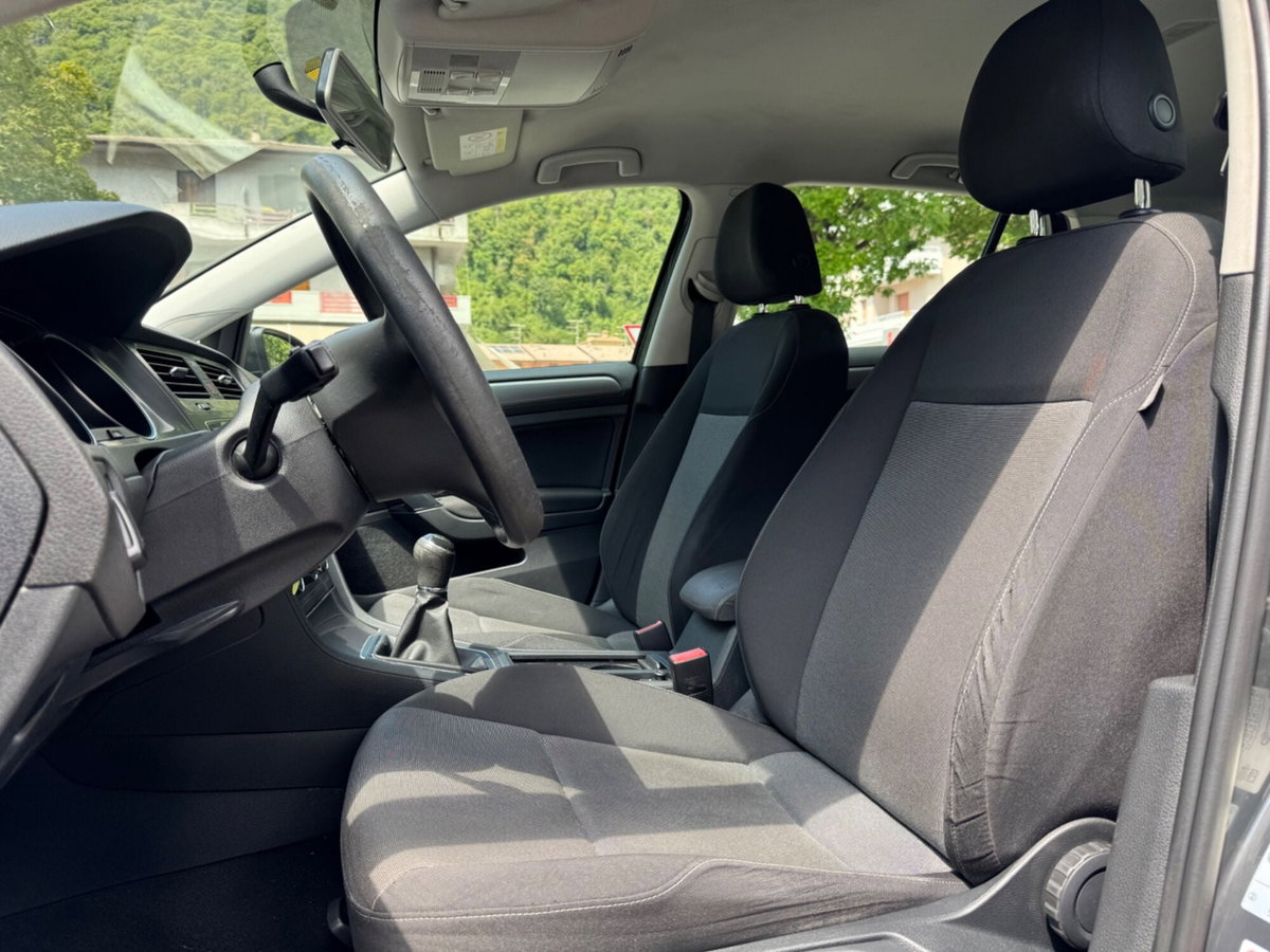 Volkswagen Golf 1.6 TDI 90 CV 5p. Trendline BlueMotion Technology (8)