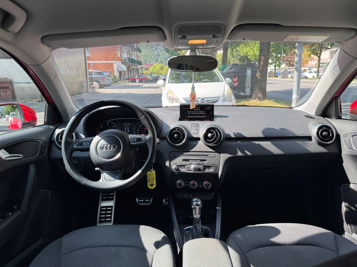 Audi A1 Sportback 1.4 TDI S tronic Admired (19)