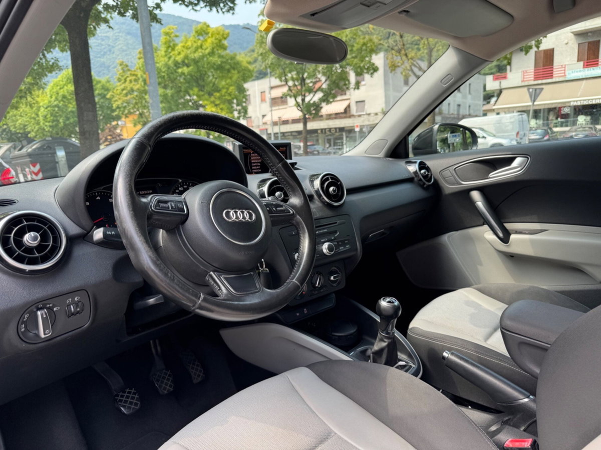 Audi A1 1.2 TFSI Ambition (11)