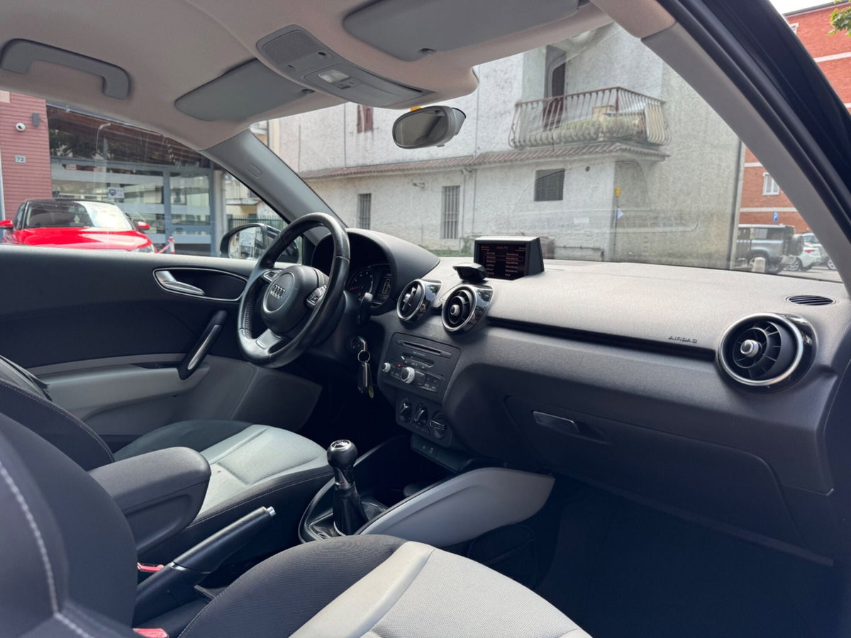 Audi A1 1.2 TFSI Ambition (13)