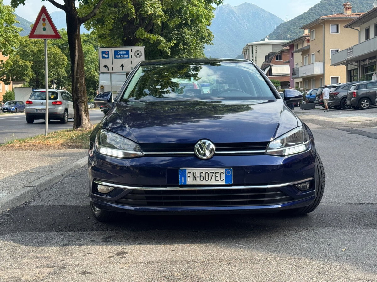 Volkswagen Golf 1.0 TSI 110 CV 5p. Trendline BlueMotion Technology (2)