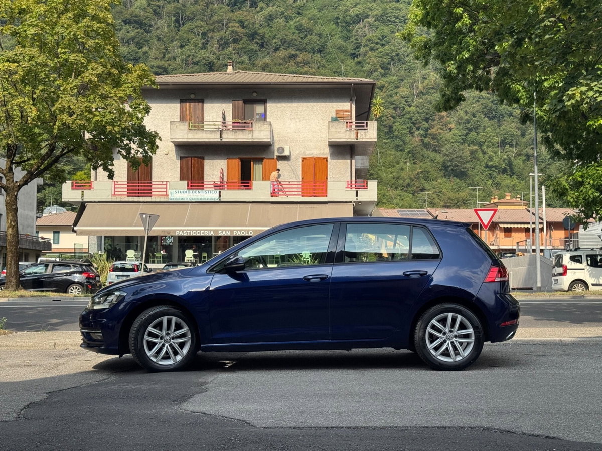 Volkswagen Golf 1.0 TSI 110 CV 5p. Trendline BlueMotion Technology (4)