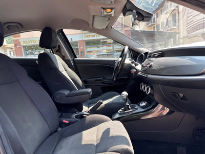 Alfa Romeo Giulietta 1.6 JTDm-2 Exclusive (12)