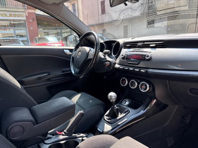 Alfa Romeo Giulietta 1.6 JTDm-2 Exclusive (14)